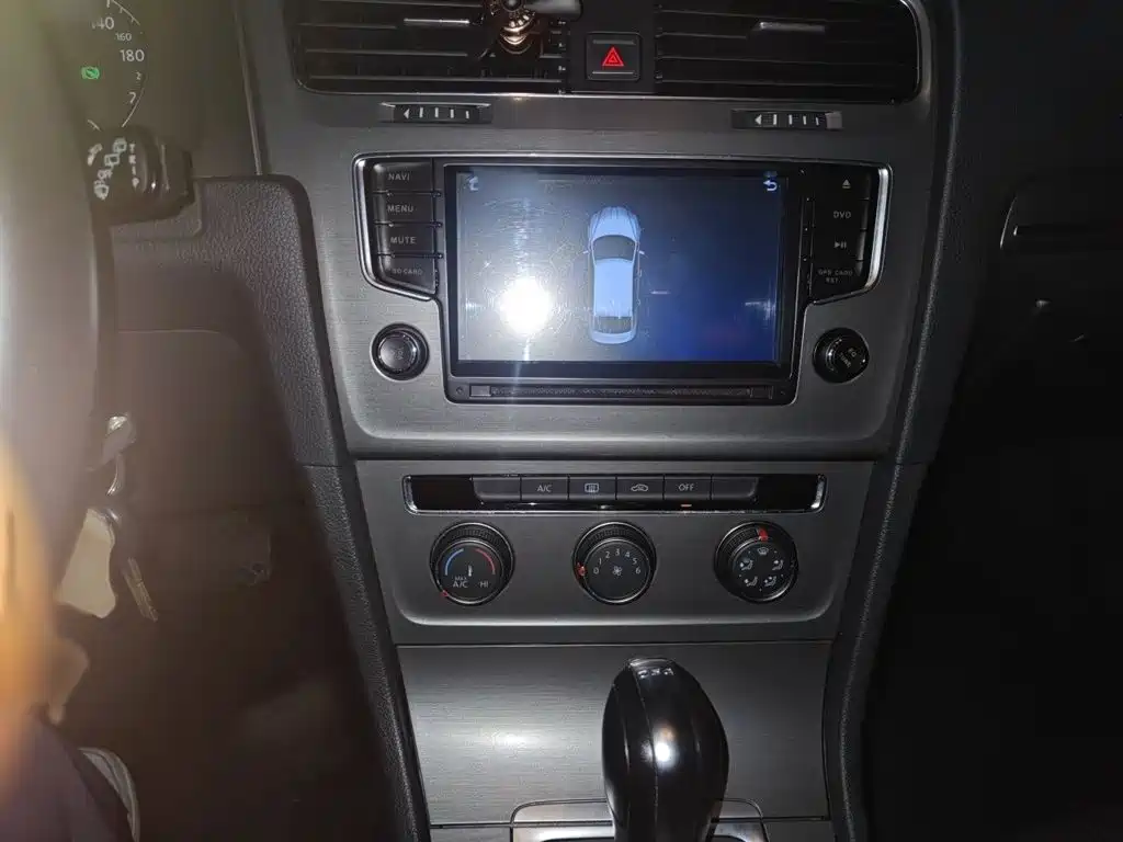 Volkswagen Golf — миниатюра 6