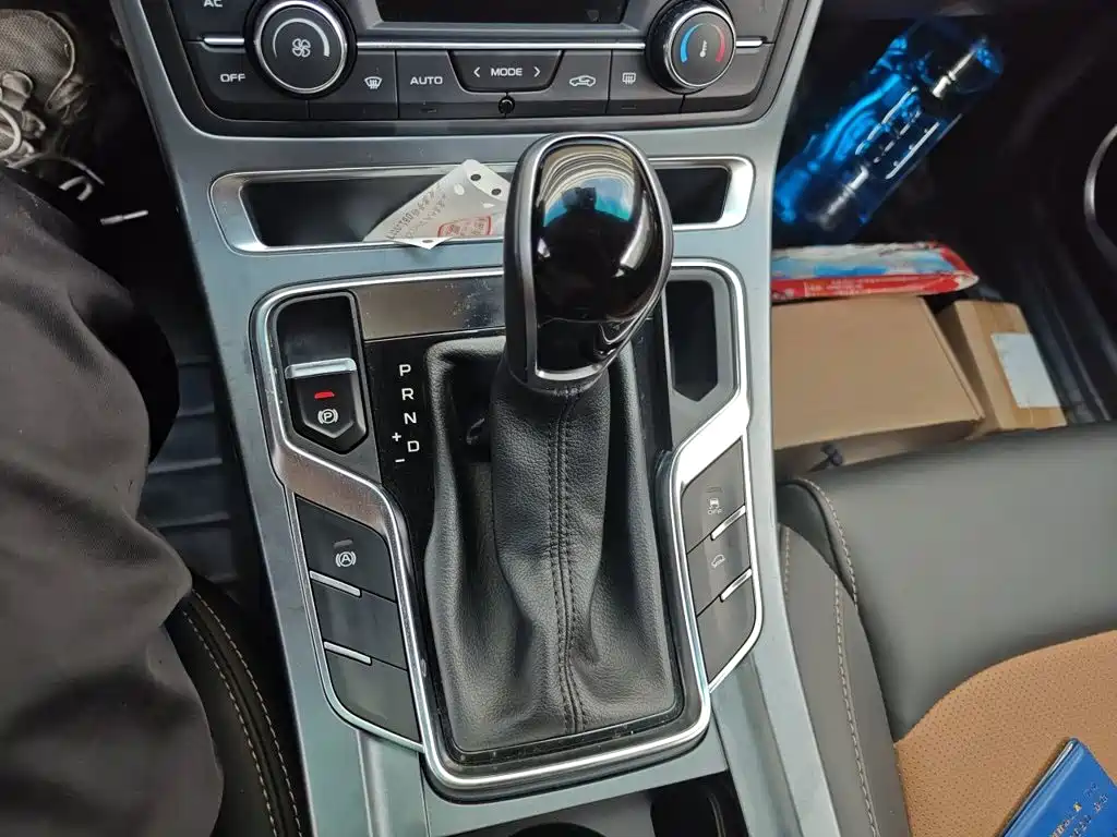 Geely Vision S1 — миниатюра 15