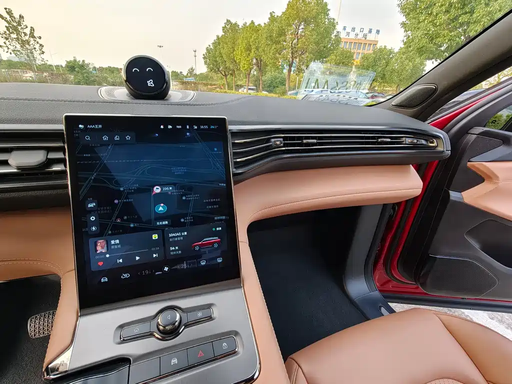 NIO ES6 — миниатюра 13
