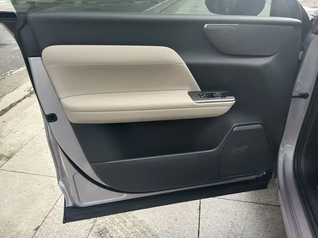 Volvo XC70 PHEV 2WD Long Range Core, фото 13