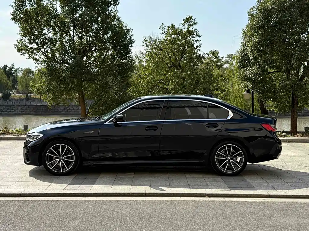 BMW 3 Series — миниатюра 3