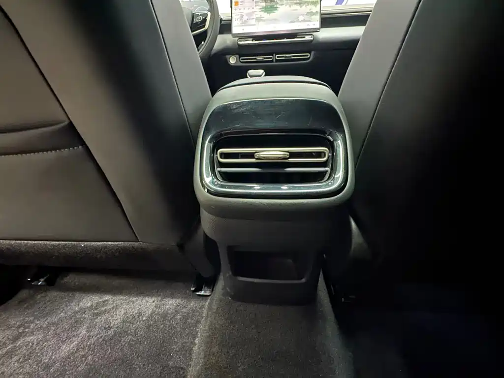 Changan Eado — миниатюра 12