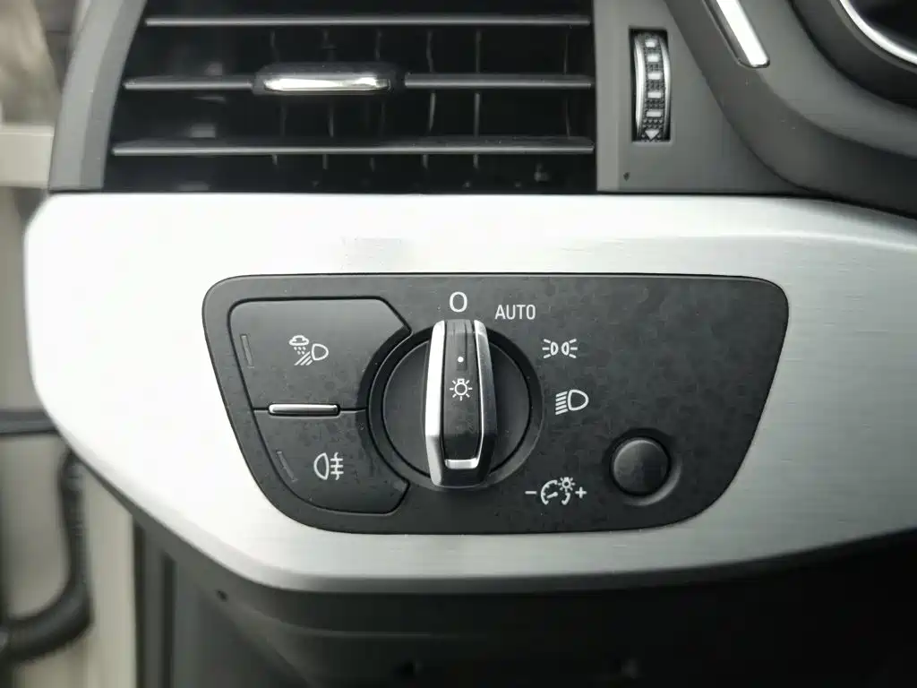 Audi A4L — миниатюра 21