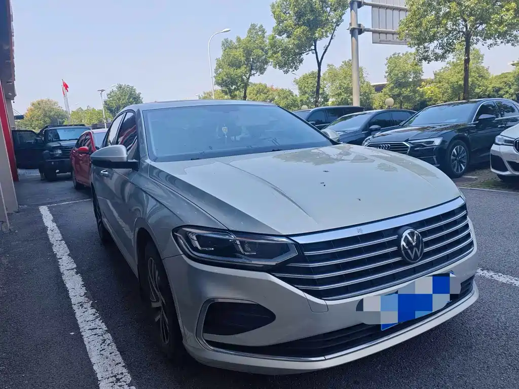 Volkswagen Lavida — миниатюра 2