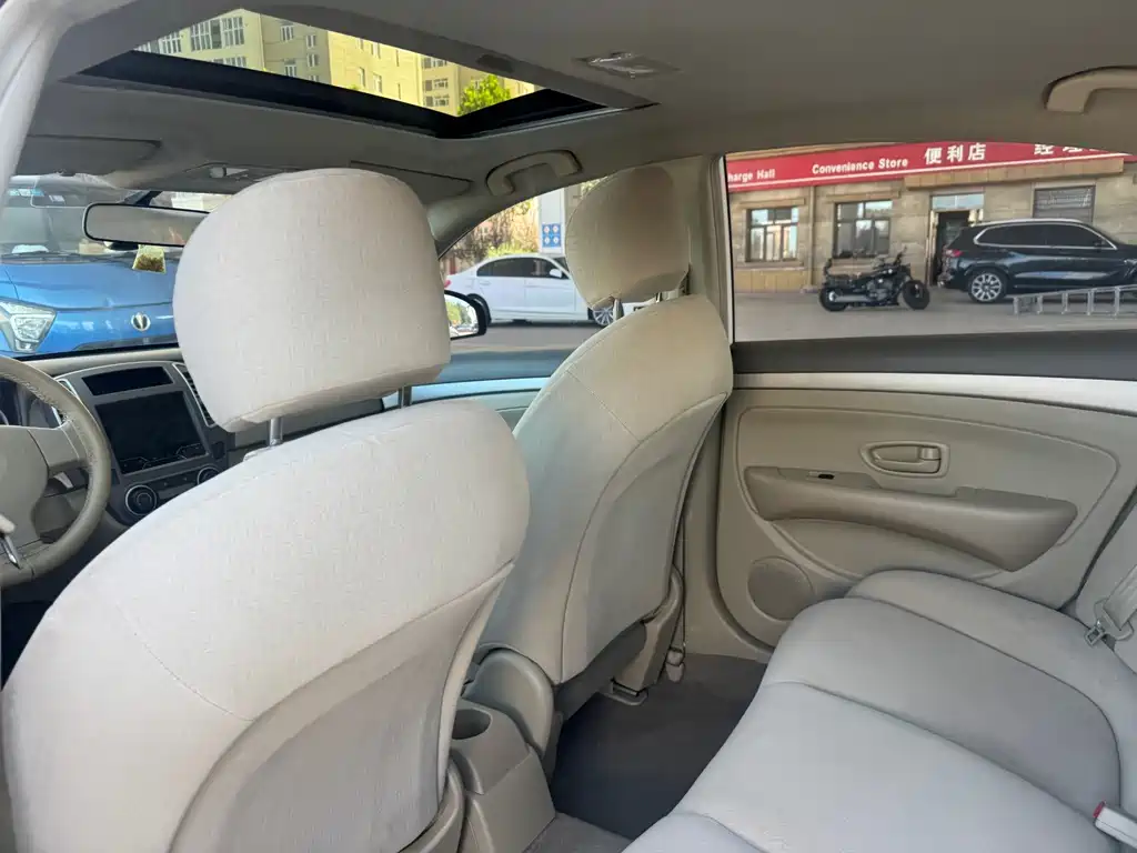 Nissan Sylphy — миниатюра 12