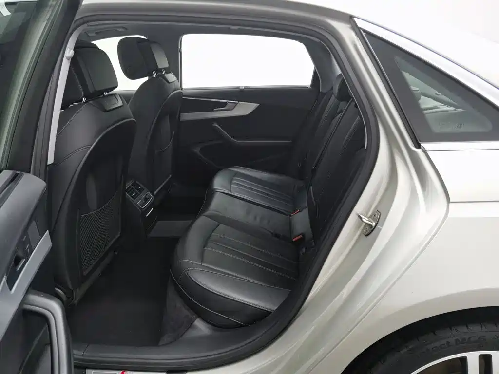 Audi A4L — миниатюра 15