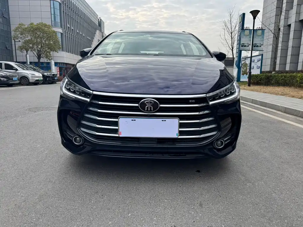 BYD SONG MAX