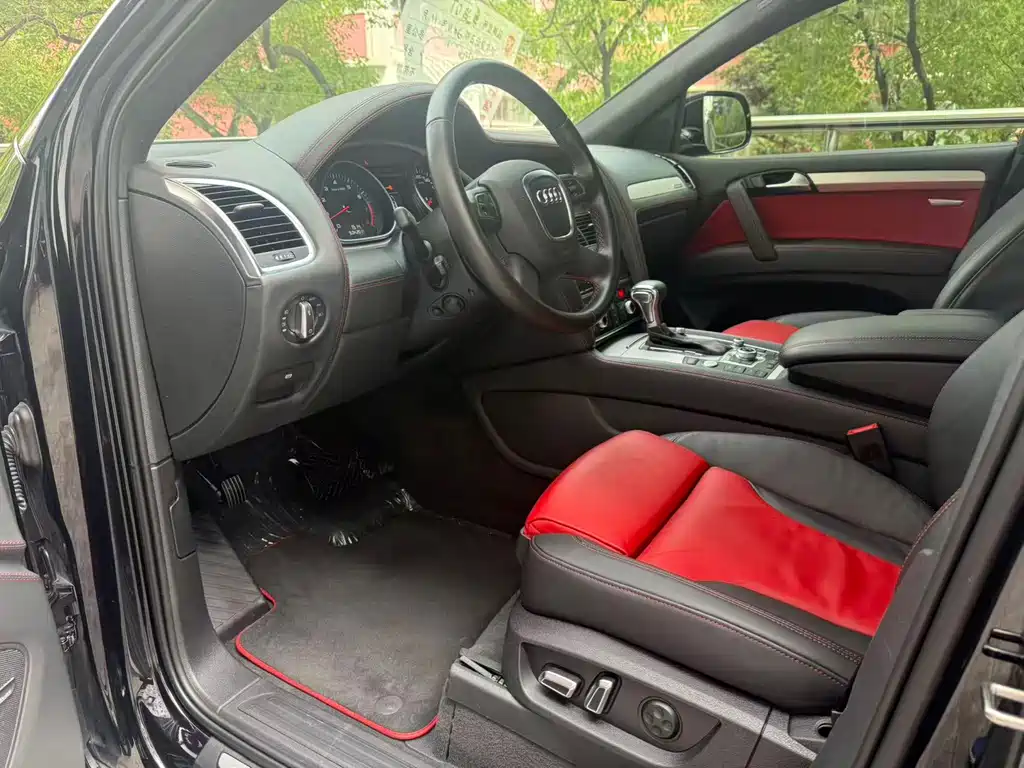 Audi Q7 — миниатюра 6