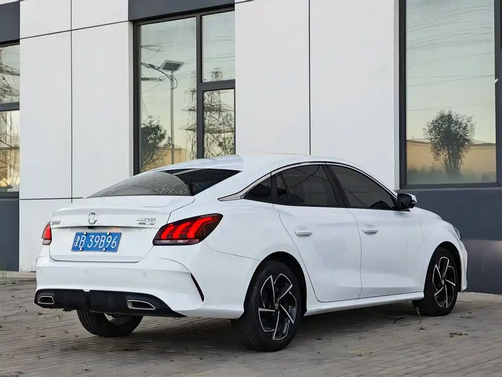 MG MG5 — миниатюра 7