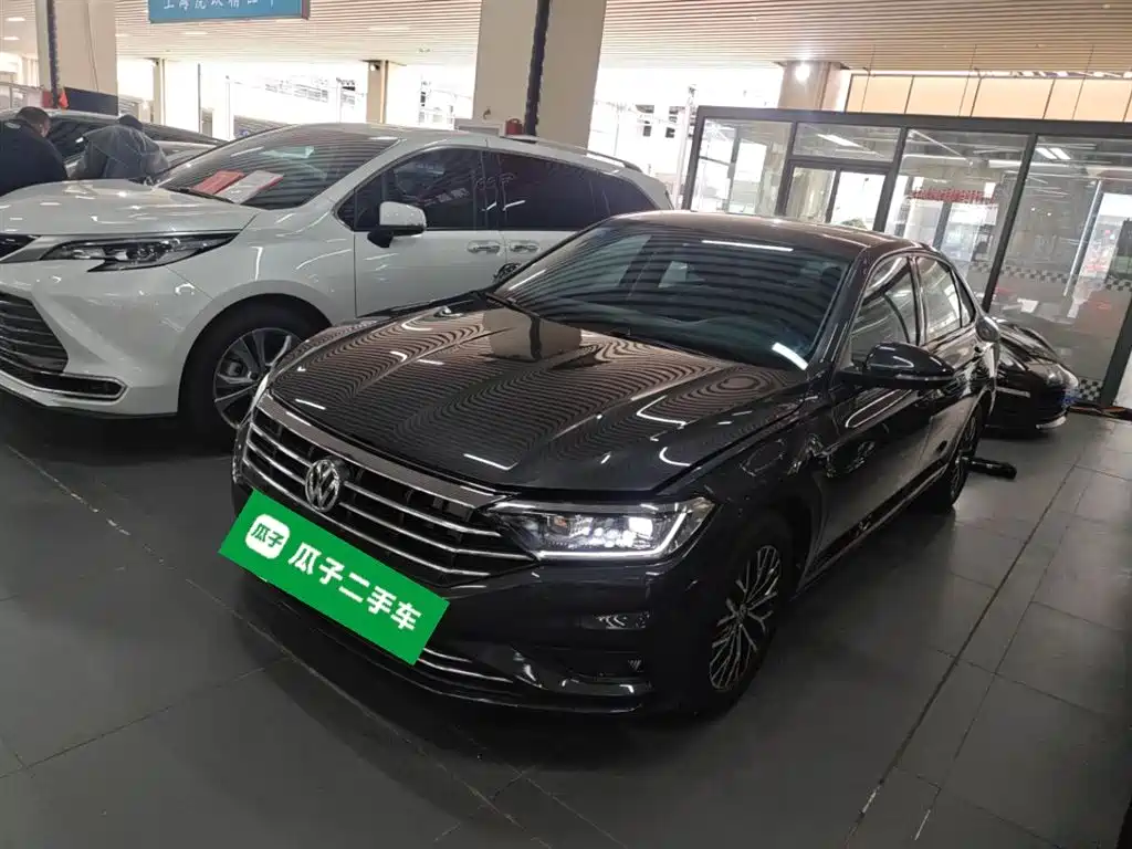 Volkswagen Sagitar 2020