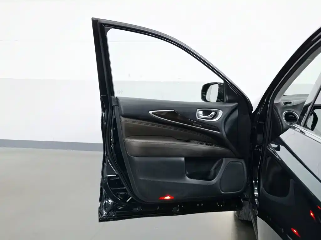 Infiniti QX60 (Import) — миниатюра 8