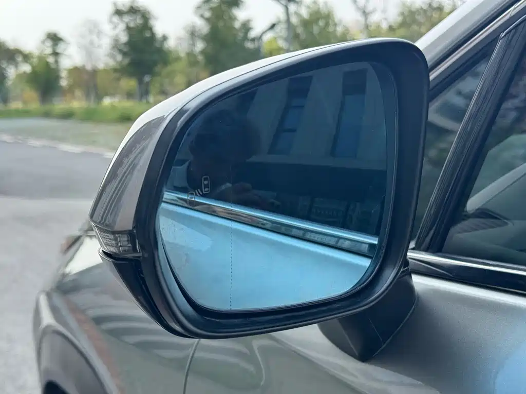 Lexus NX — миниатюра 8