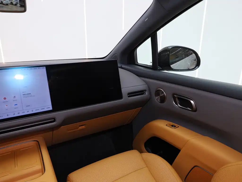 Li Auto i8 2025 Standard
