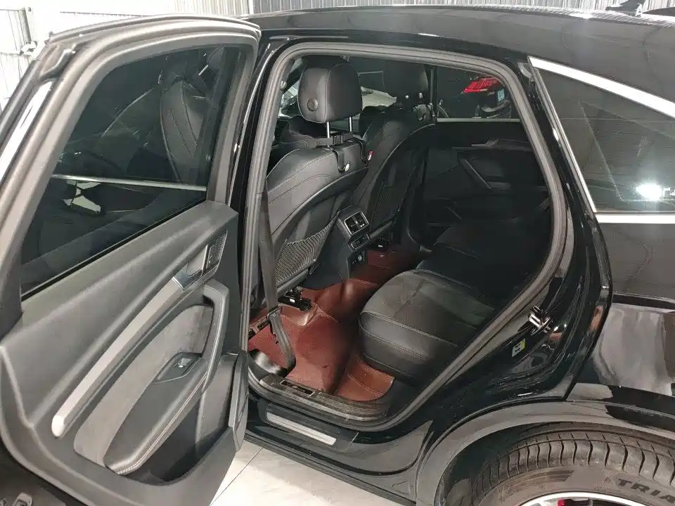 Audi Q5L Sportback — миниатюра 6