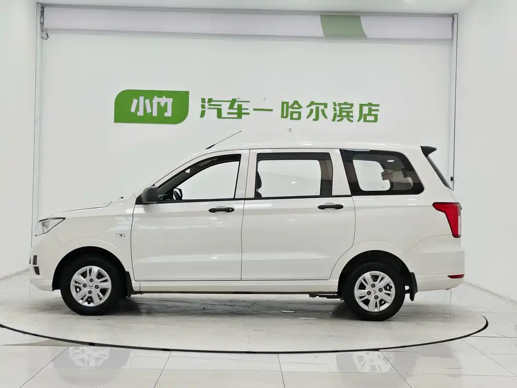 Wuling Hongguang — миниатюра 5