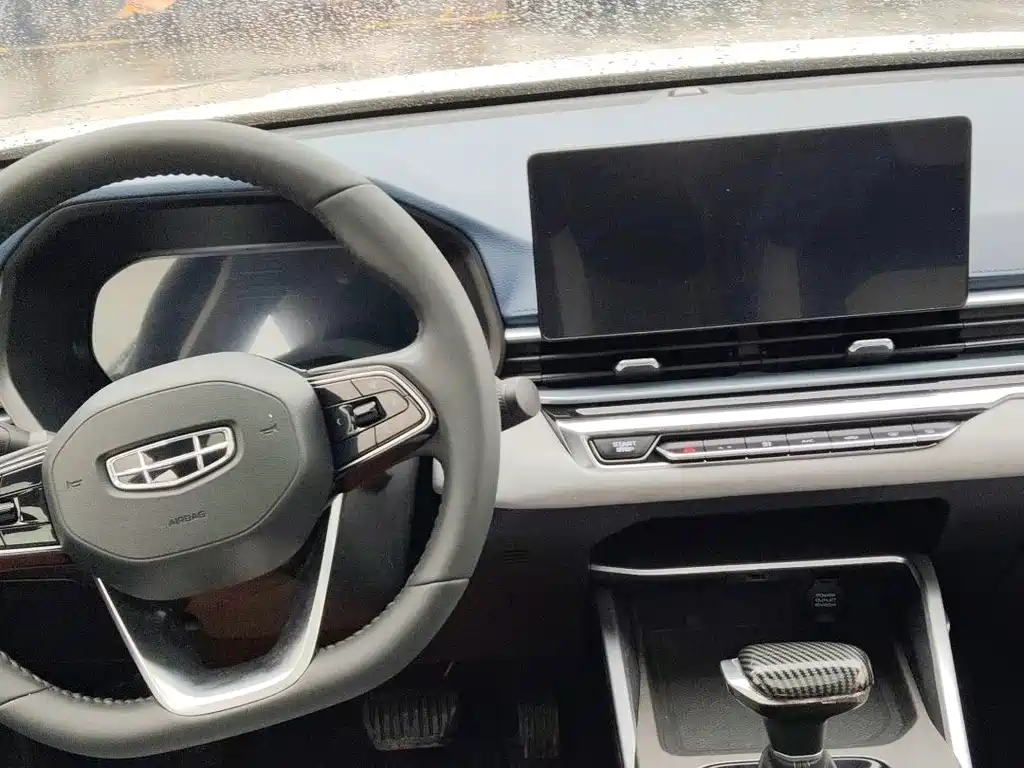 Geely Emgrand — миниатюра 5