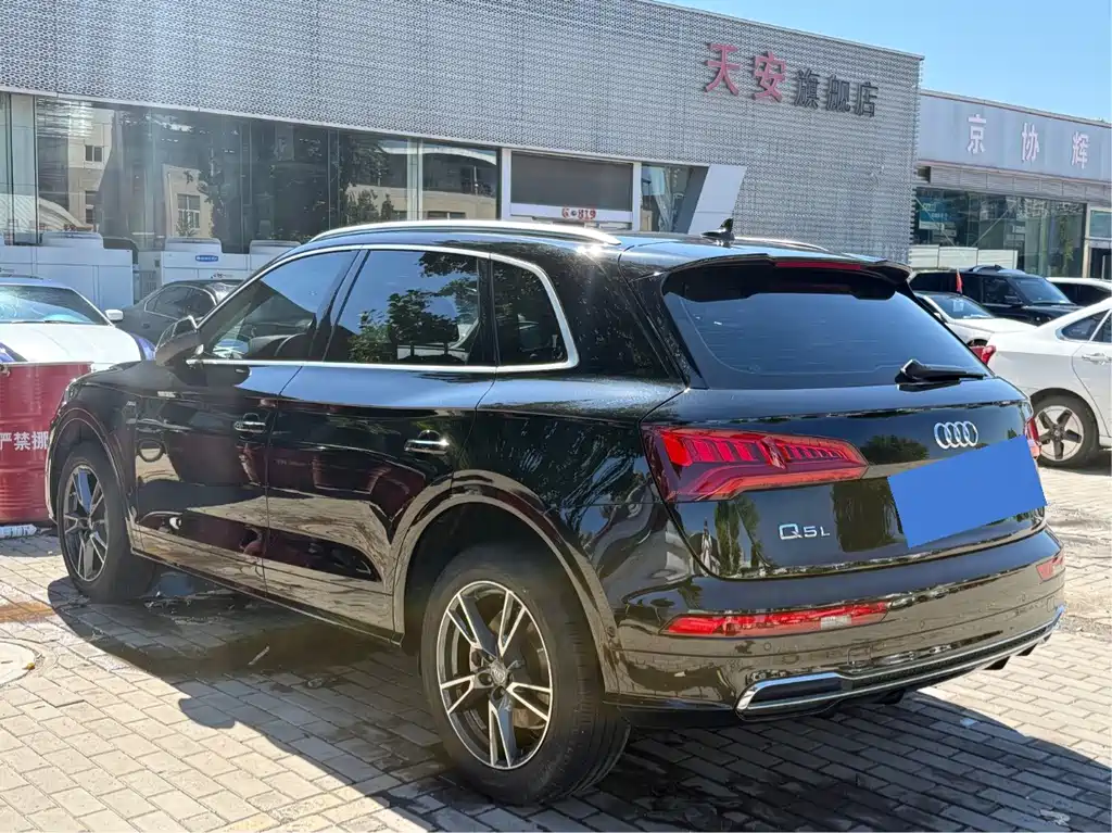 Audi Q5L — миниатюра 18