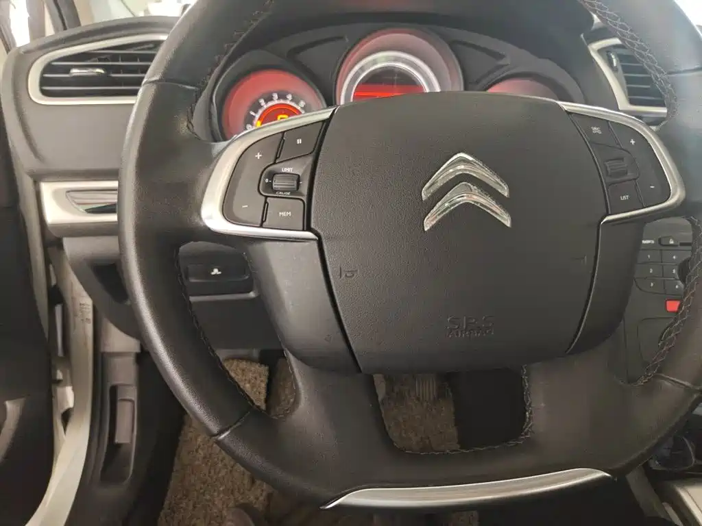 Citroen C4L — миниатюра 6