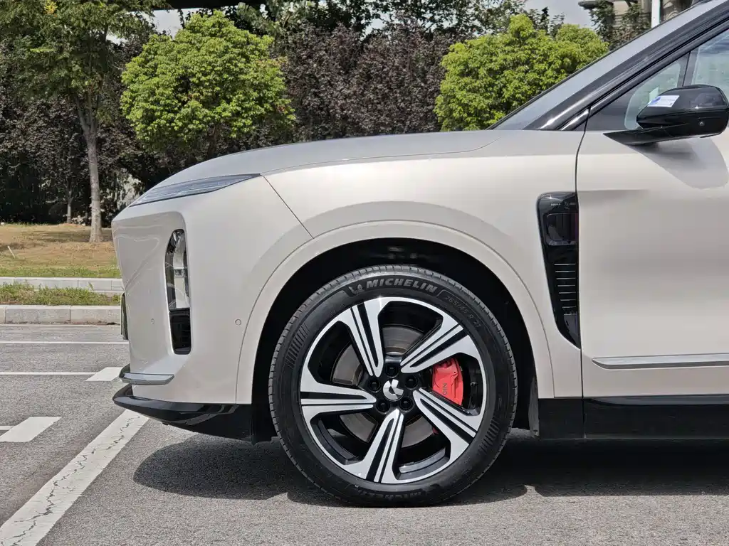 NIO ES8 — миниатюра 7