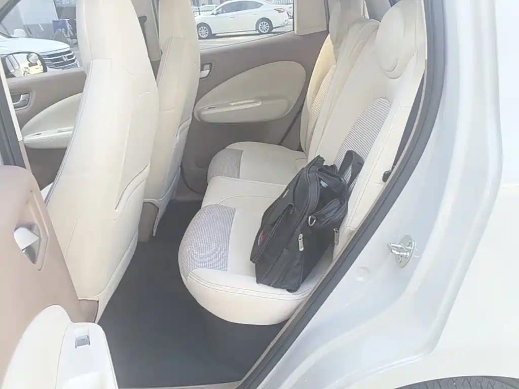 Wuling MINIEV — миниатюра 17