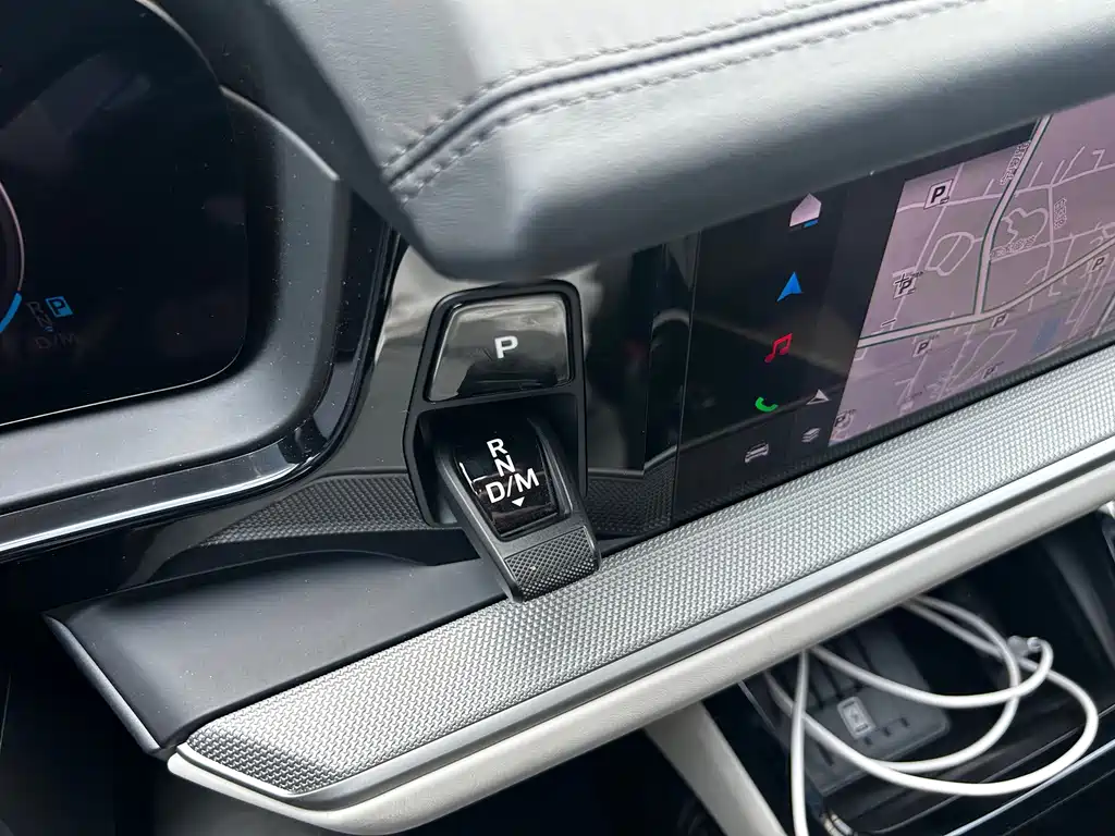 Porsche Cayenne — миниатюра 20