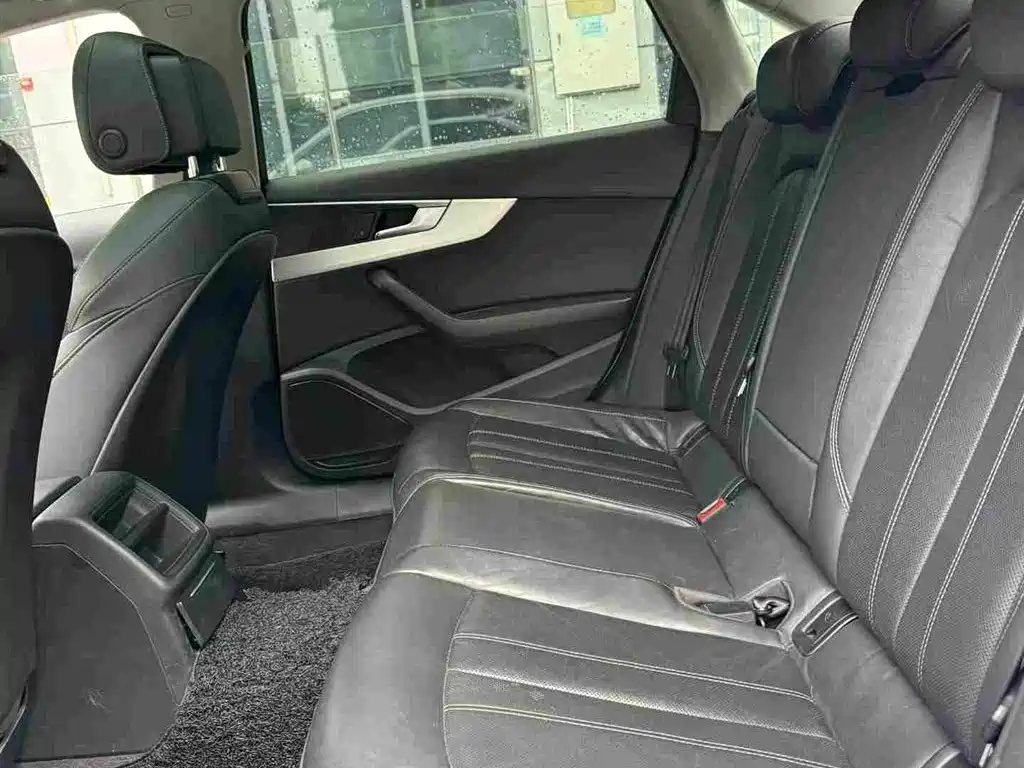 Audi A4L — миниатюра 10