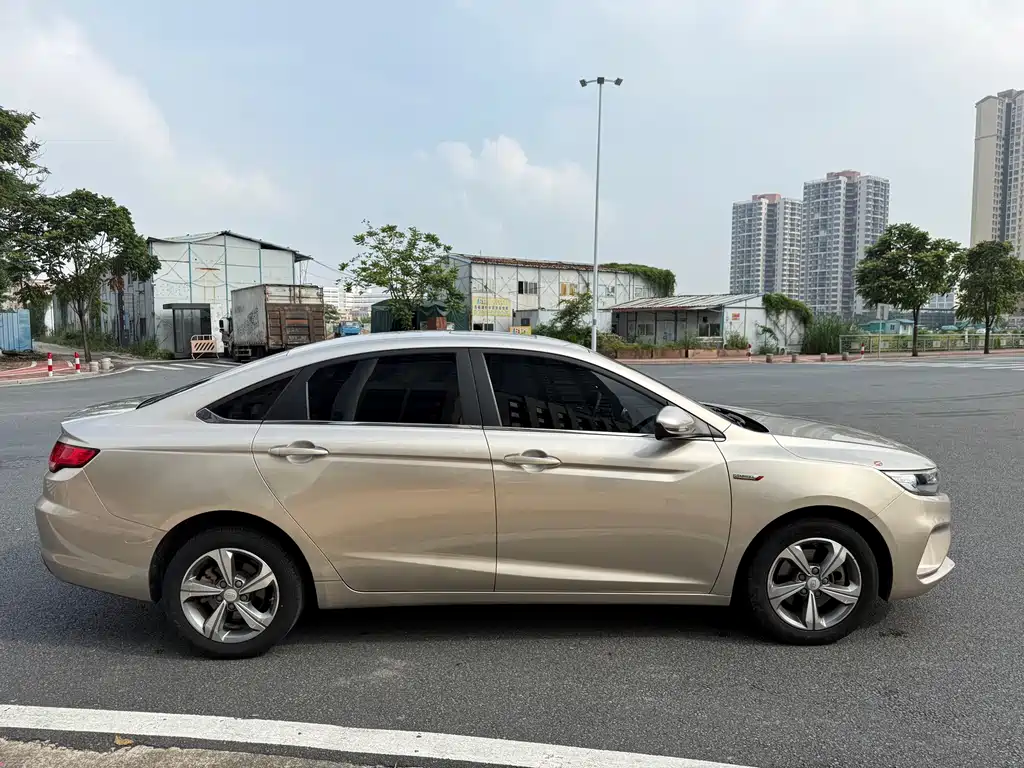 Geely Emgrand GL — миниатюра 4
