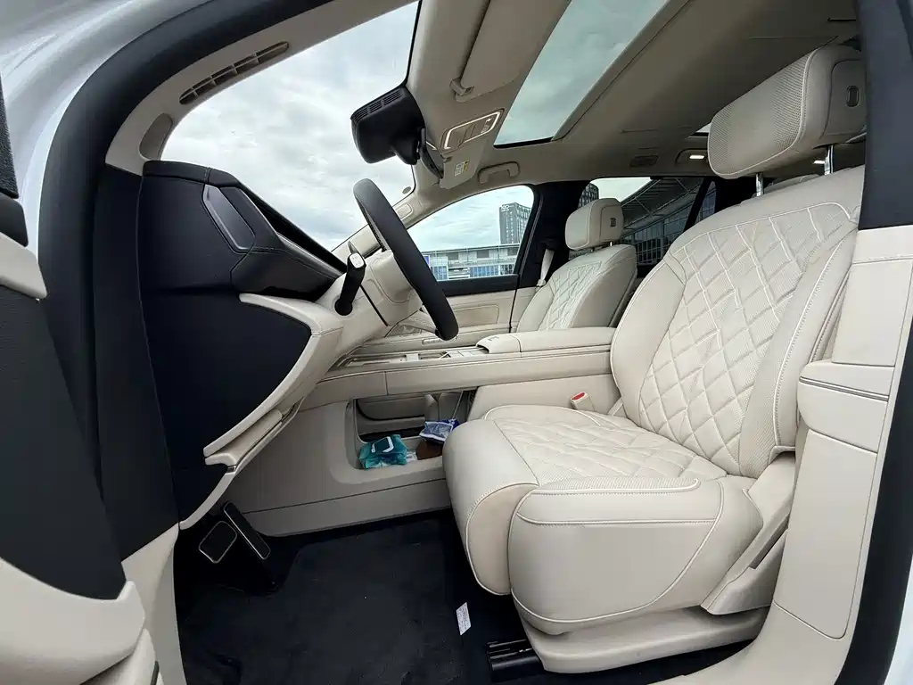 NIO ES8 2026 мест Executive Luxury