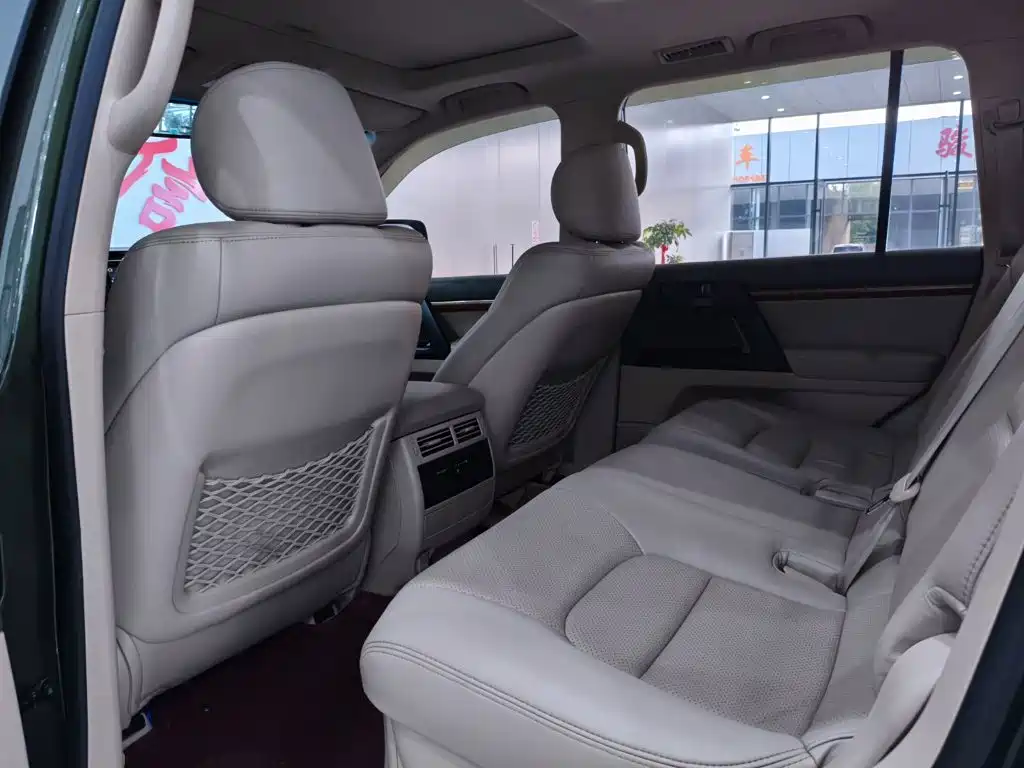 Toyota Land Cruiser — миниатюра 6