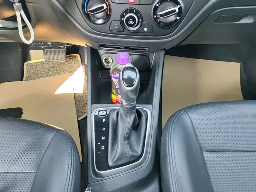 Hyundai Verna — миниатюра 14