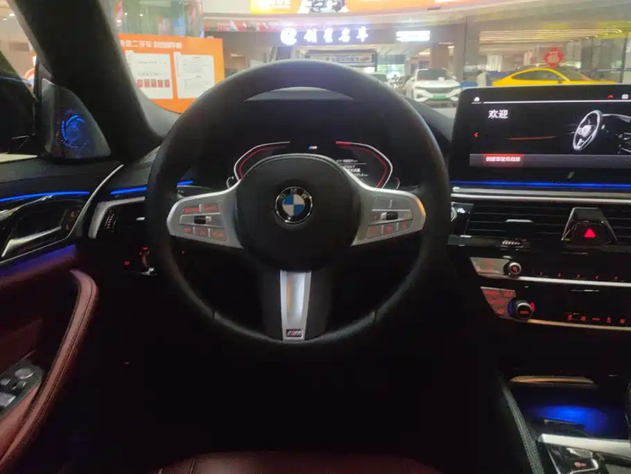 BMW 5 Series — миниатюра 15