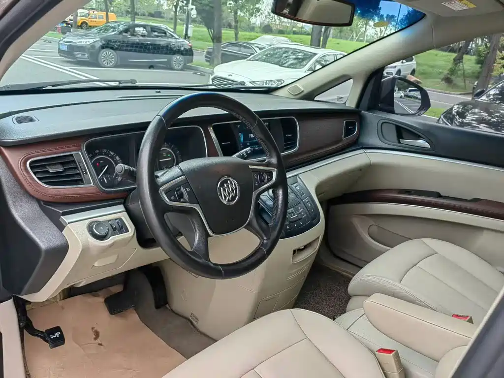 Buick GL8 — миниатюра 4