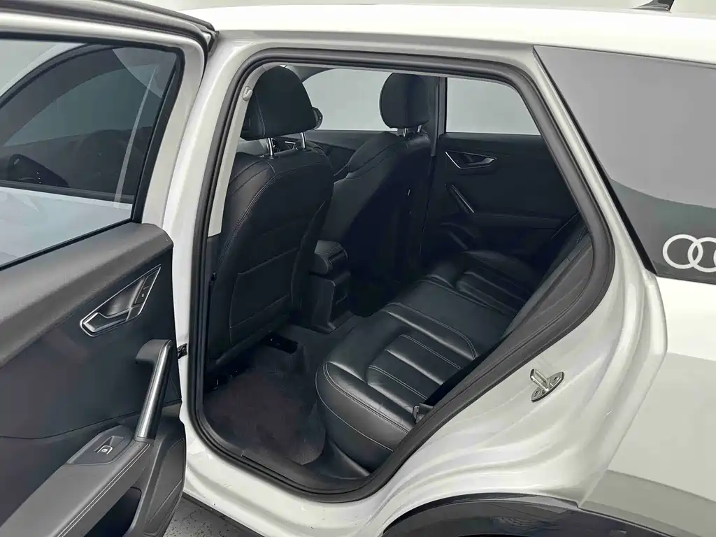 Audi Q2L — миниатюра 12