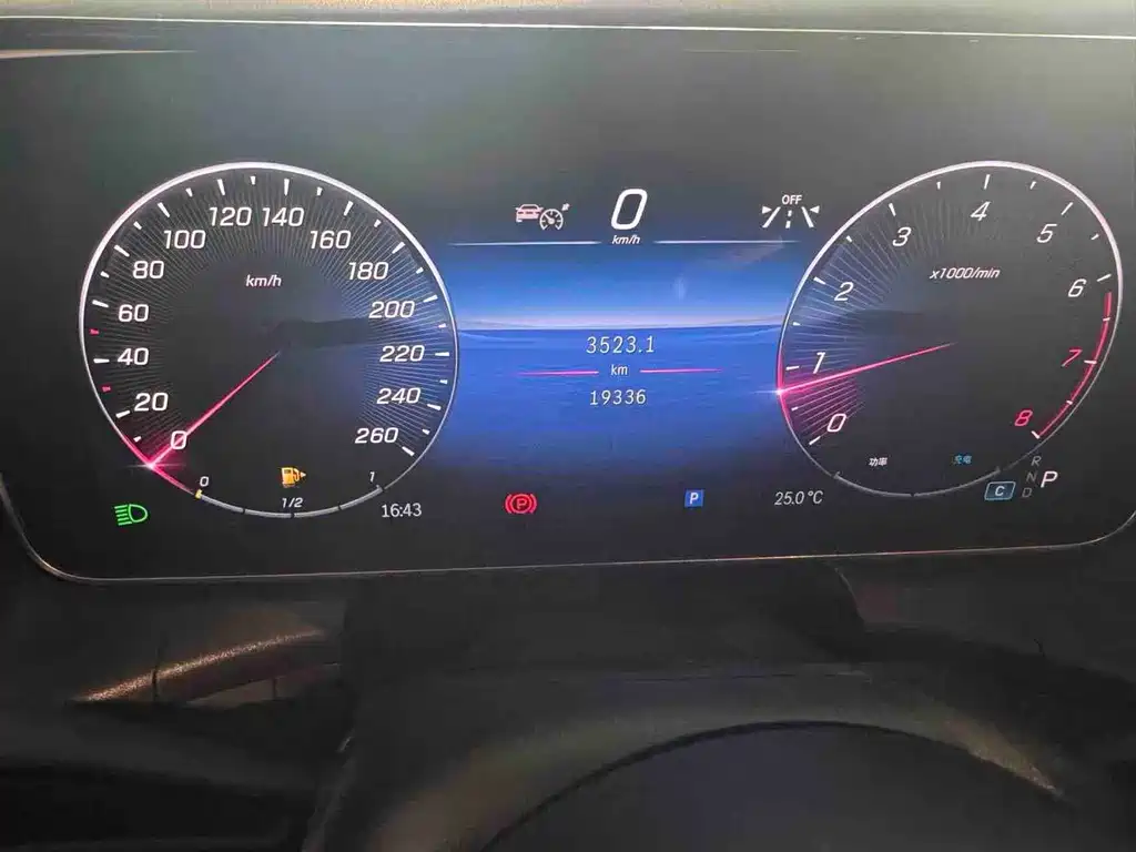 Mercedes-Benz GLC — миниатюра 8