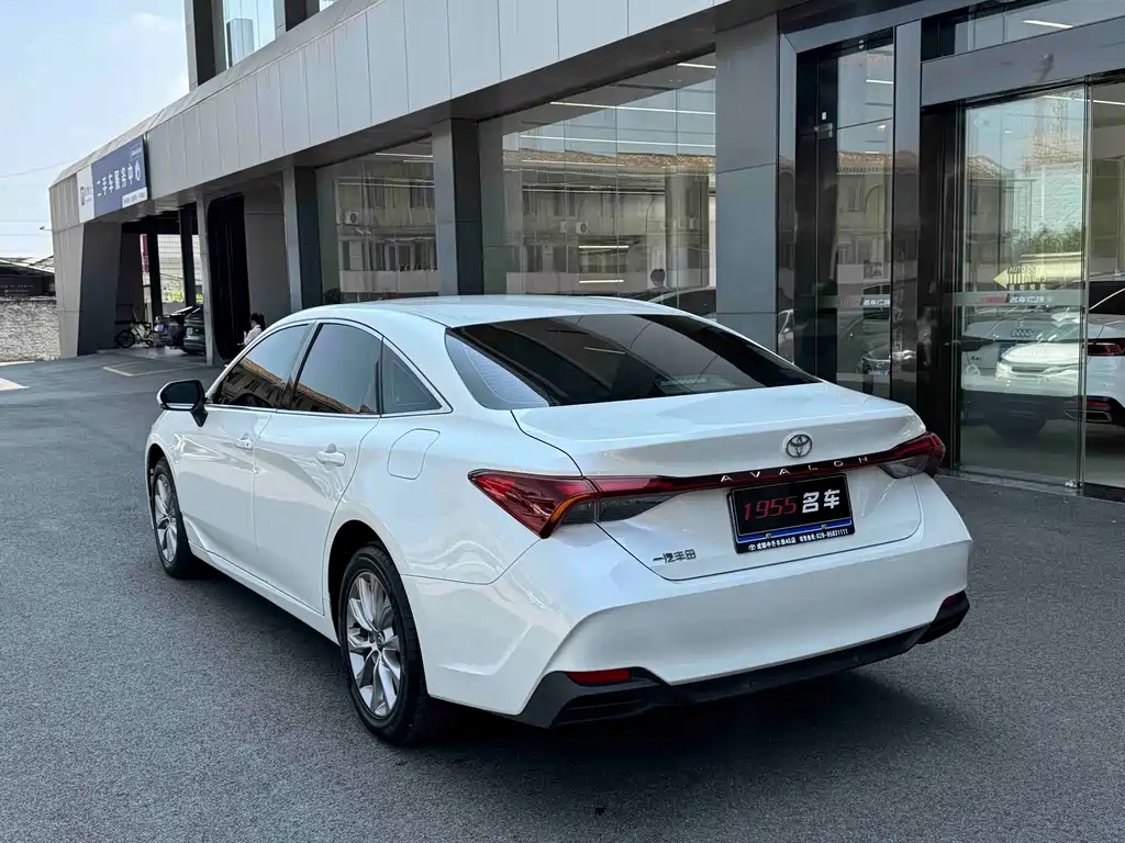 Toyota Avalon — миниатюра 7