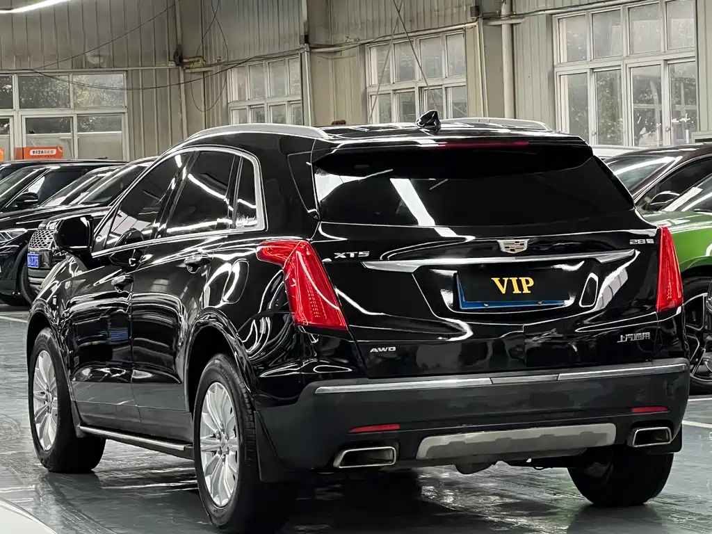 CADILLAC XT5
