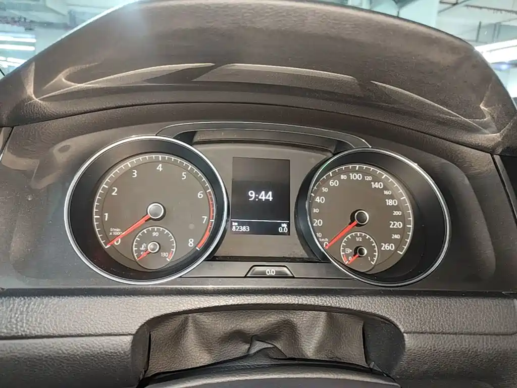 Volkswagen Golf — миниатюра 12