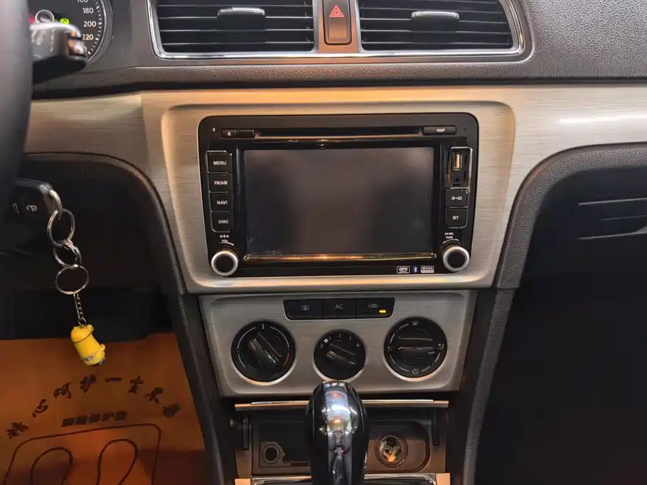 Volkswagen Lavida — миниатюра 13