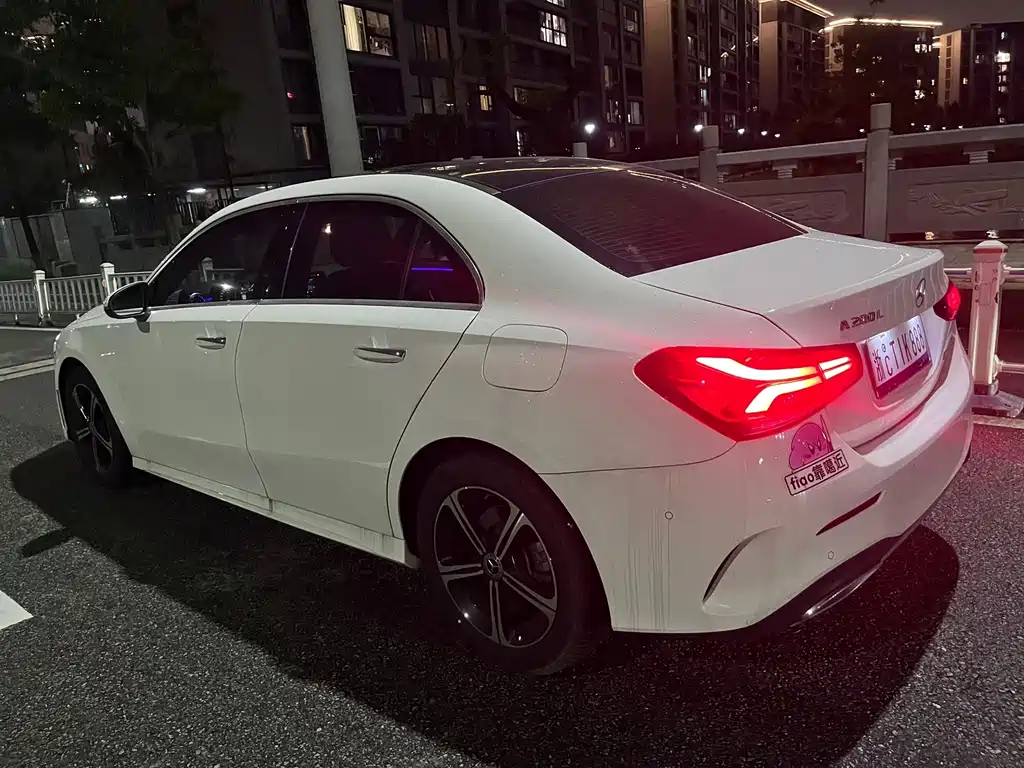 Mercedes-Benz A-Class — миниатюра 6