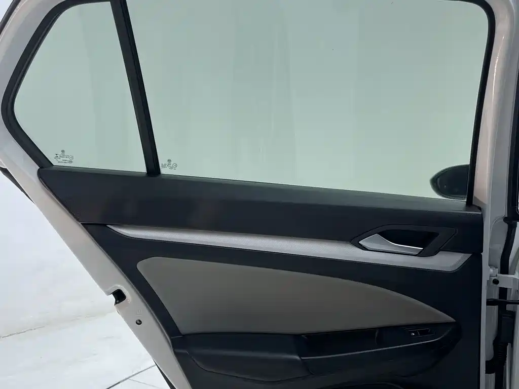 Volkswagen Golf — миниатюра 20