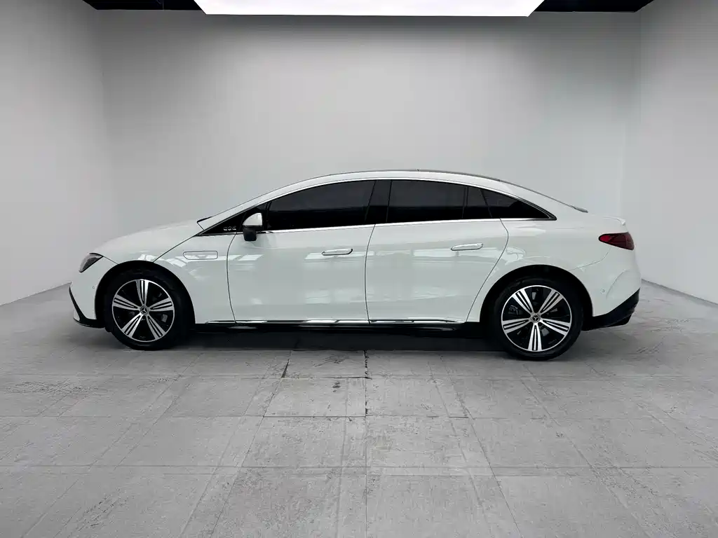 Mercedes-Benz EQE — миниатюра 20