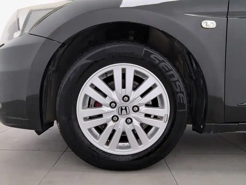 Honda Accord — миниатюра 17