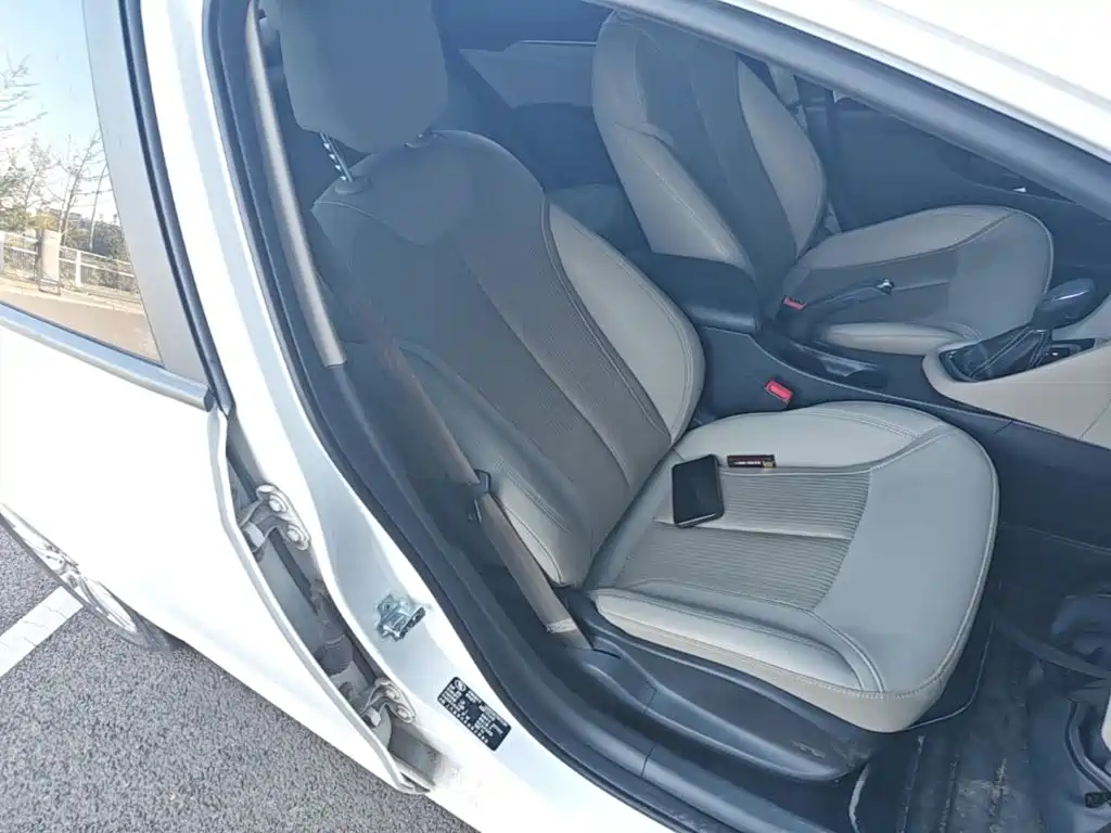 Buick Excelle — миниатюра 25
