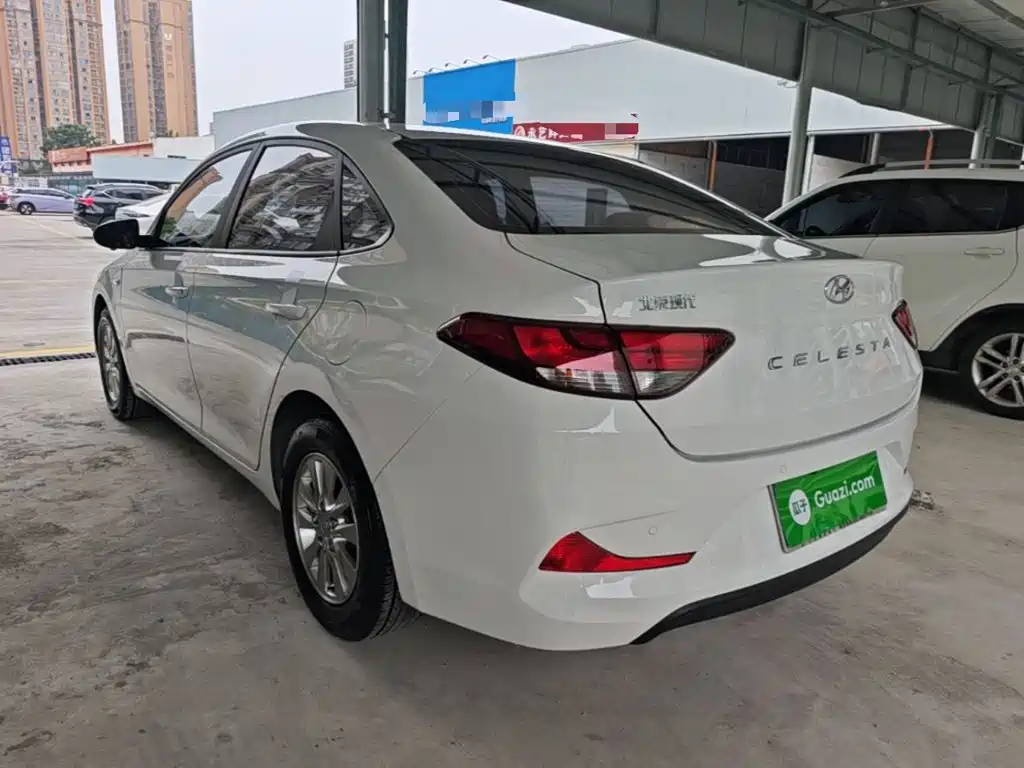 Hyundai Elantra — миниатюра 5