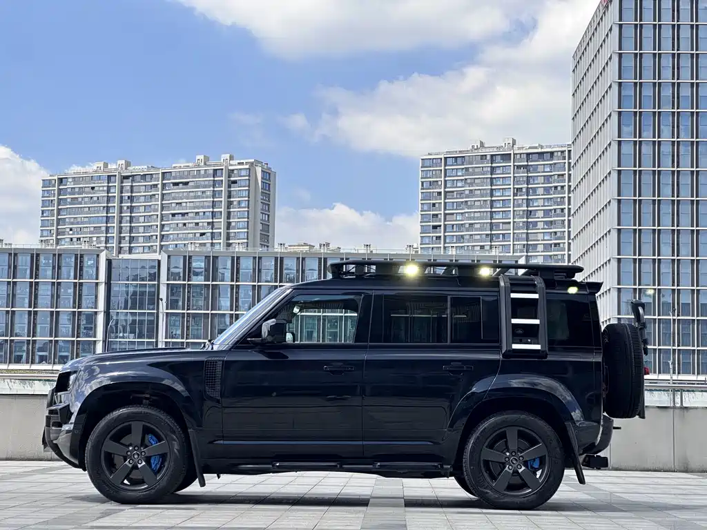 Land Rover Defender — миниатюра 4