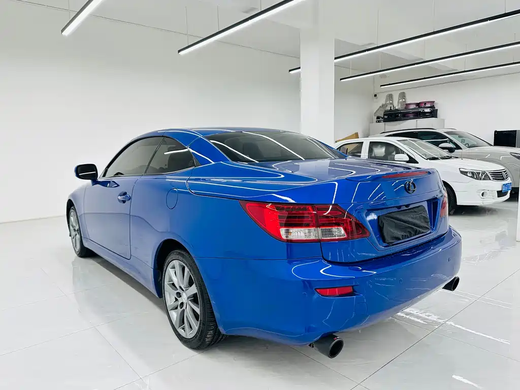 Lexus IS — миниатюра 12