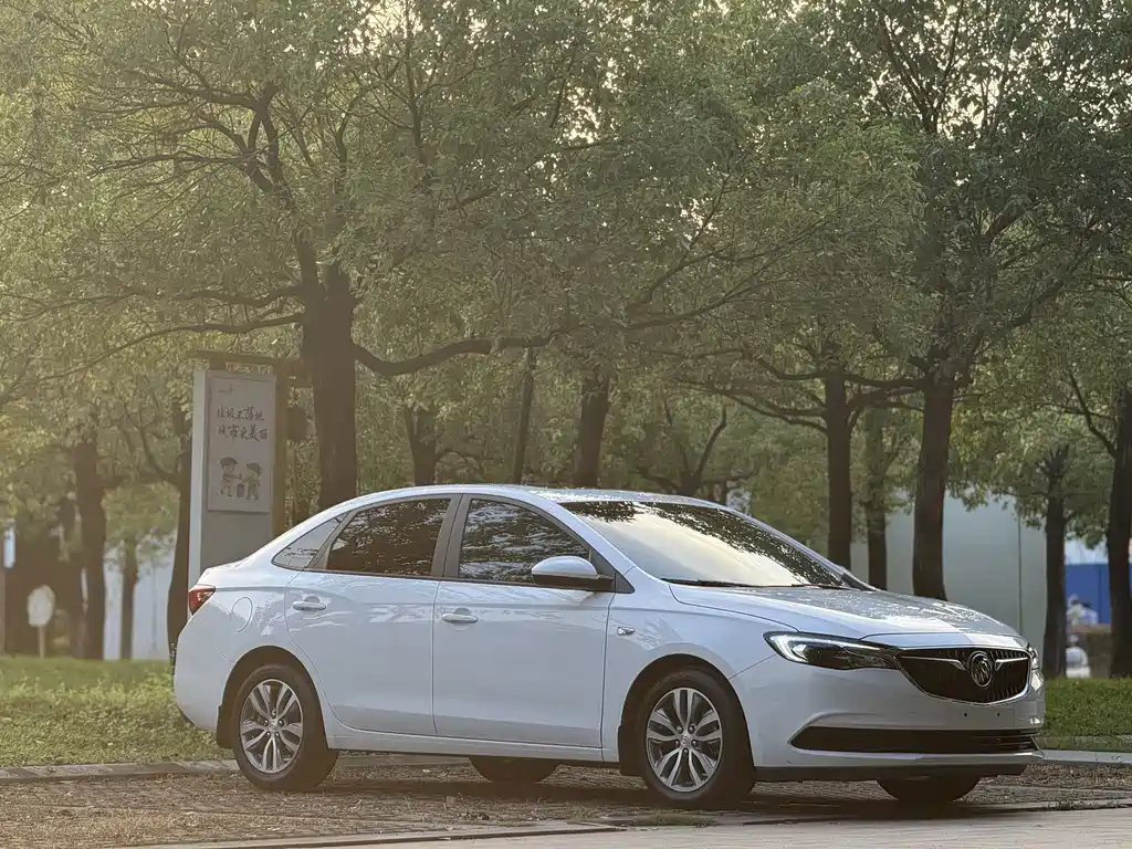 Buick Excelle — миниатюра 3