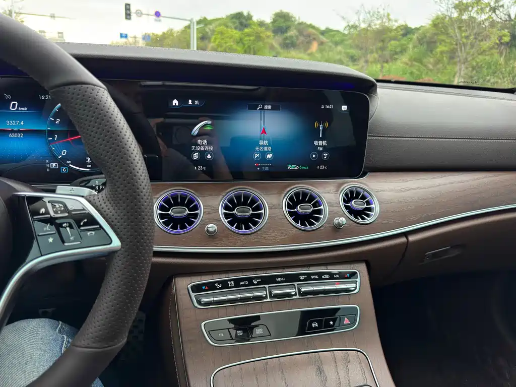 Mercedes-Benz E-Class E 2022 E 300 L Luxury