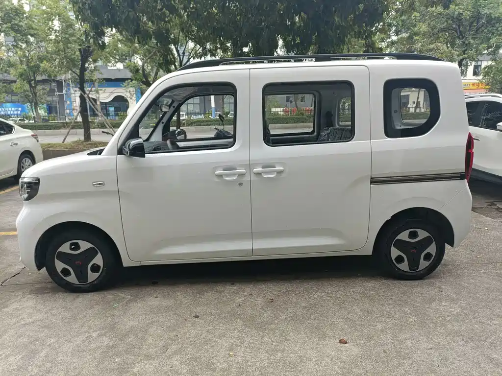 Wuling Zhiguang EV — миниатюра 3