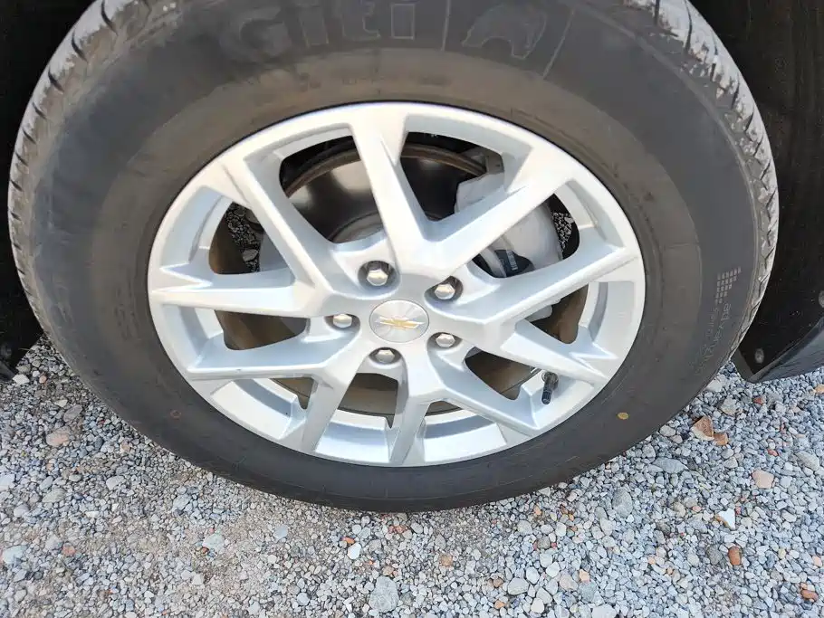 Chevrolet Equinox — миниатюра 6